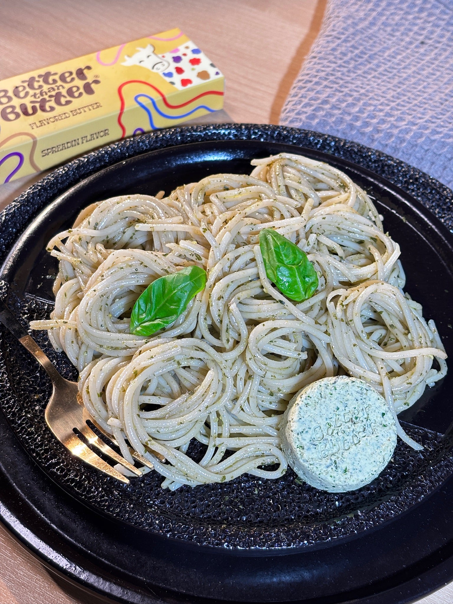 Individually wrapped 20g pistachio pesto portions